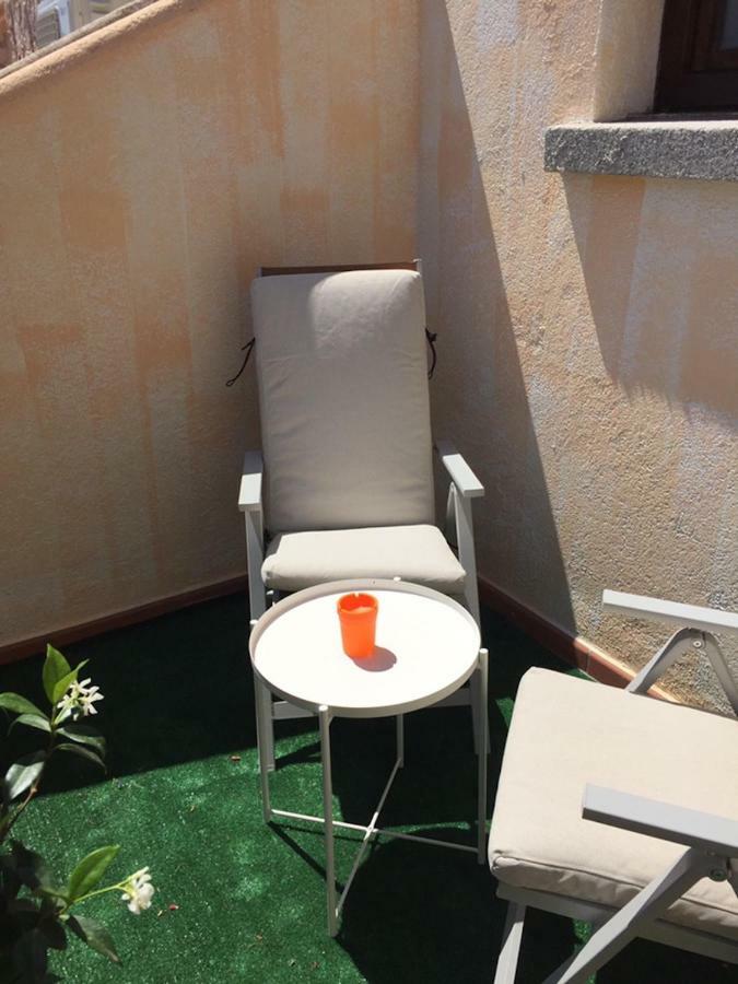 Esmeralda'S Rooms Porto San Paolo  Exterior photo